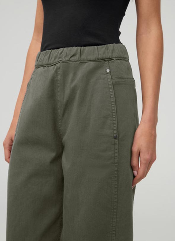 FLEXTWILL BARREL PULL ON PANT Naiset - Vapaa-ajan housut